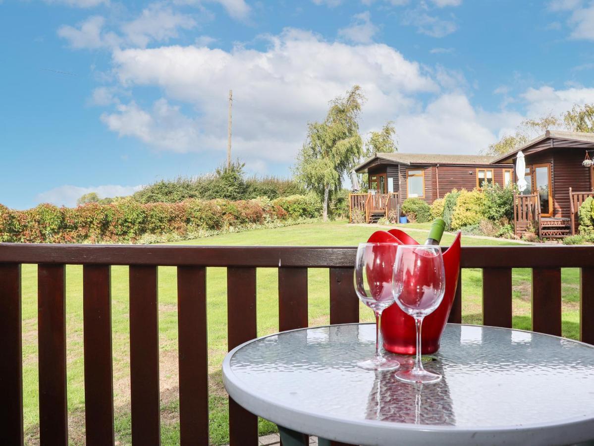 Lodge Two, Country View Park Faversham Exterior photo